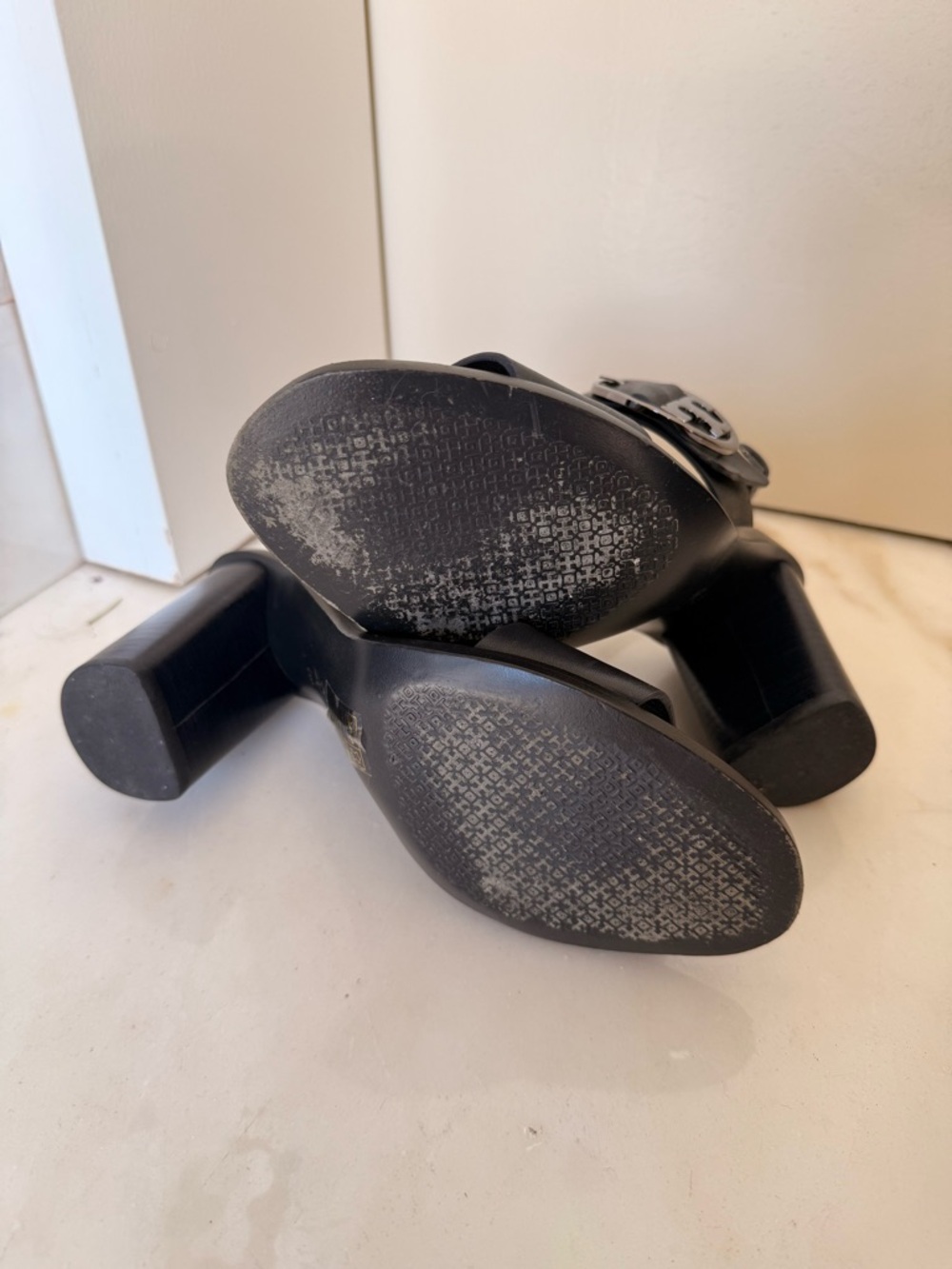 Tory Burch Thames Black Leather Buckle Block Heel Sandals - Picture 4 of 4
